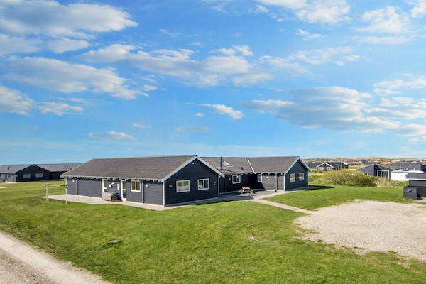 Foto van Luxe vakantieverblijf aan zee - Vakantiehuis in Harboøre - Pool