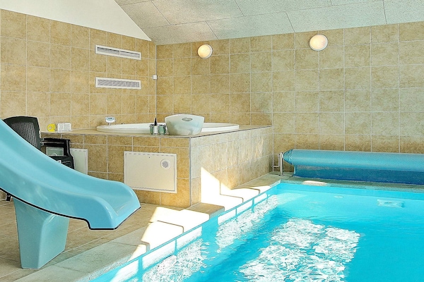 Foto van Luxe strandhuis met zwembad - Vakantiehuis in Odder - Pool