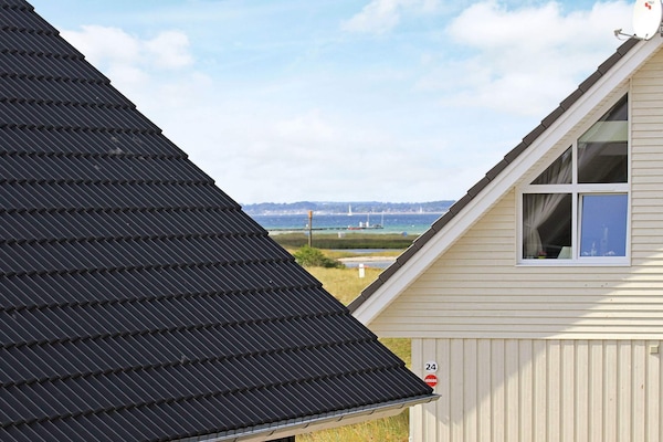 Foto van Hoogwaardig vakantiehuis aan de haven - Vakantiehuis in Wendtorf - WaterView