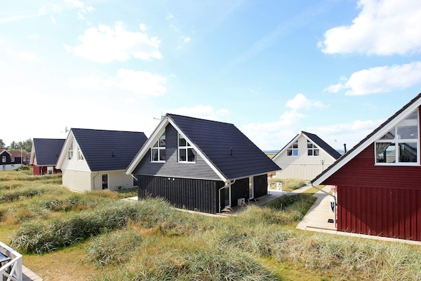 Foto van Modern vakantiehuis met terras - Vakantiehuis in Wendtorf - View