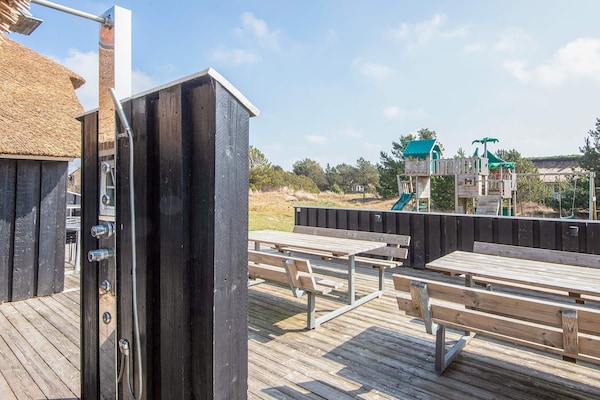 Foto van Luxe vakantiehuis met zwembad - Vakantiehuis in Fanø - View