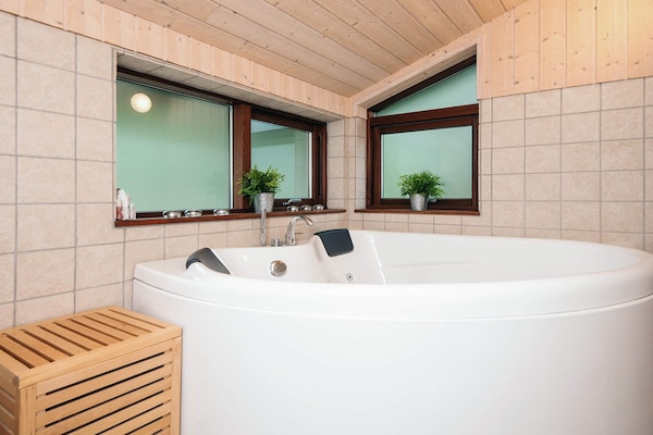 Foto van Gezellig strandhuis met spa - Vakantiehuis in Fjerritslev - Spa