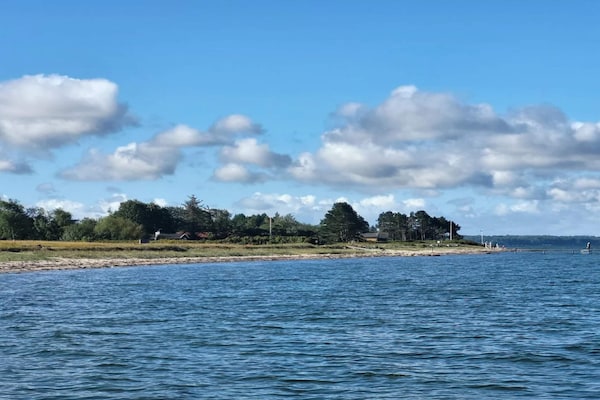 Foto van Luxe villa met zwembad aan zee - Vakantiehuis in Bogense - WaterView