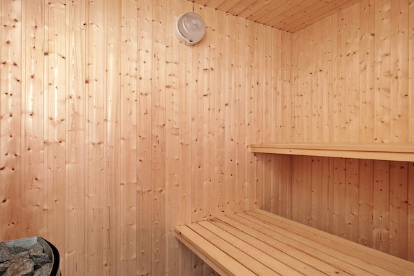 Foto van Luxe villa met zwembad aan zee - Vakantiehuis in Bogense - Sauna