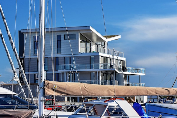 Foto van Exclusief wonen aan de jachthaven - Vakantiehuis in Wendtorf - Outdoor