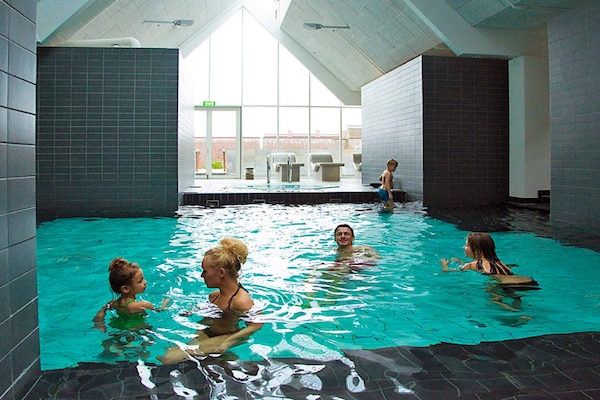 Foto van 6 persoons vakantie huis op een vakantie park in Rømø - Pool
