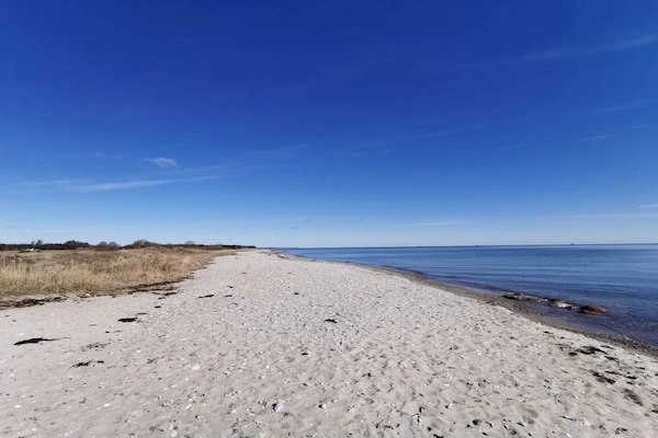 Foto van Vakantiehuis aan de kust met spa en sauna - Vakantiehuis in Rudkøbing - WaterView