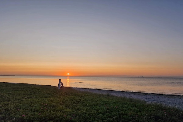 Foto van Vakantiehuis aan de kust met spa en sauna - Vakantiehuis in Rudkøbing - WaterView