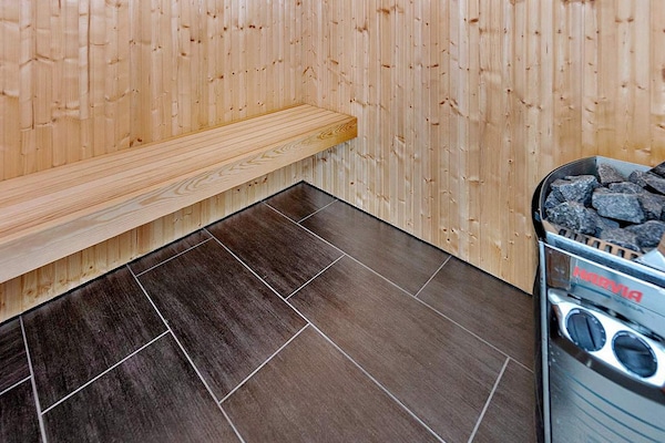 Foto van Vakantiehuis aan de kust met spa en sauna - Vakantiehuis in Rudkøbing - WaterView