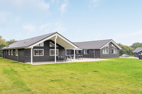 Foto van Luxe strandhuis voor 20 personen - Vakantiehuis in Sydals - Outdoor