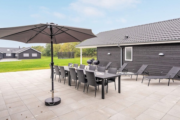 Foto van Luxe strandhuis voor 20 personen - Vakantiehuis in Sydals - Outdoor