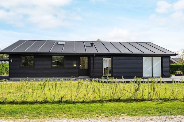 Foto van Luxe strandhuis met spa - Vakantiehuis in Børkop - Outdoor