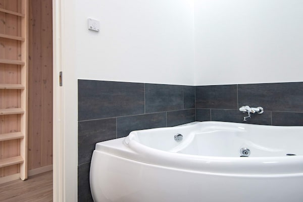 Foto van Luxe strandhuis met spa - Vakantiehuis in Børkop - Spa