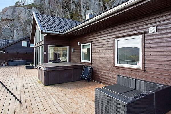 Foto van 10 persoons vakantie huis in lyngdal-By Traum - Vakantiehuis in Lyngdal - Outdoor