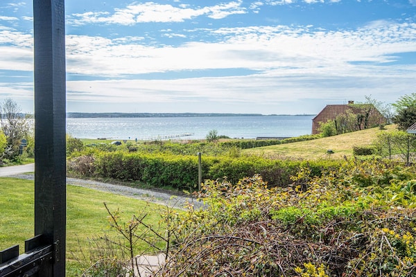 Foto van Gezinsvriendelijk huis aan het strand - Vakantiehuis in Ebeltoft - WaterView
