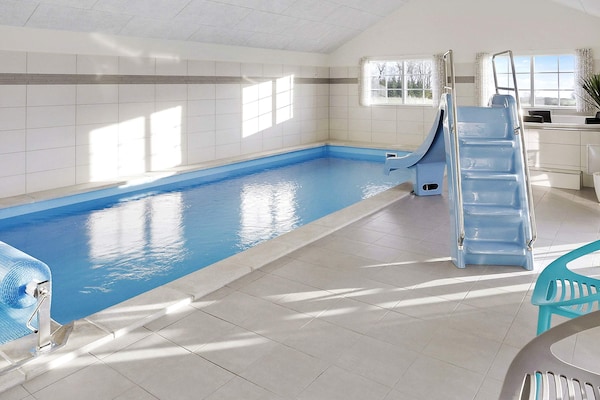 Foto van 26 persoons vakantie huis in Frørup - Vakantiehuis in Frørup - Pool