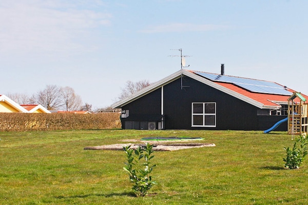 Foto van Luxe vakantieverblijf met zwembad - Vakantiehuis in Nordborg - Untagged