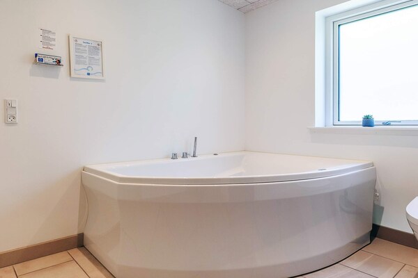 Foto van 14 persoons vakantie huis in Væggerløse-By Traum - Spa
