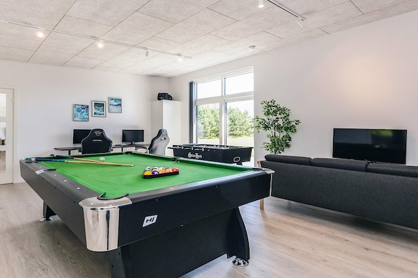 Foto van 14 persoons vakantie huis in Væggerløse-By Traum - Indoor