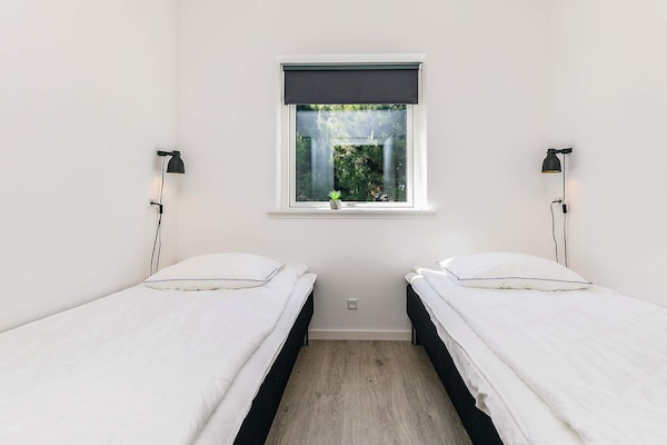 Foto van 14 persoons vakantie huis in Væggerløse-By Traum - Indoor