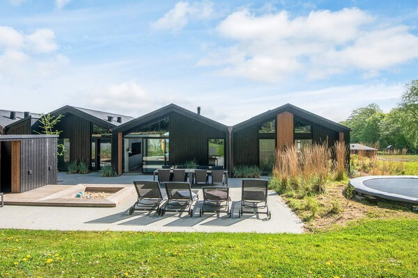 Foto van Panoramisch toevluchtsoord met zwembad - Vakantiehuis in Sjølund - View