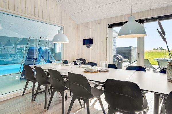 Foto van Luxe retraite voor 18 -- By Traum Ferienwohnungen - Vakantiehuis in Spøttrup - Indoor