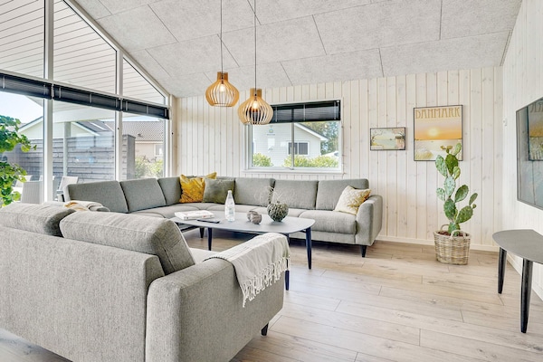Foto van Luxe retraite voor 18 -- By Traum Ferienwohnungen - Vakantiehuis in Spøttrup - Indoor