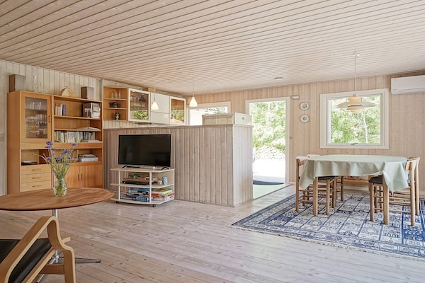 Foto van Modern vakantiehuisje vlakbij het strand - Vakantiehuis in Nexø - Indoor
