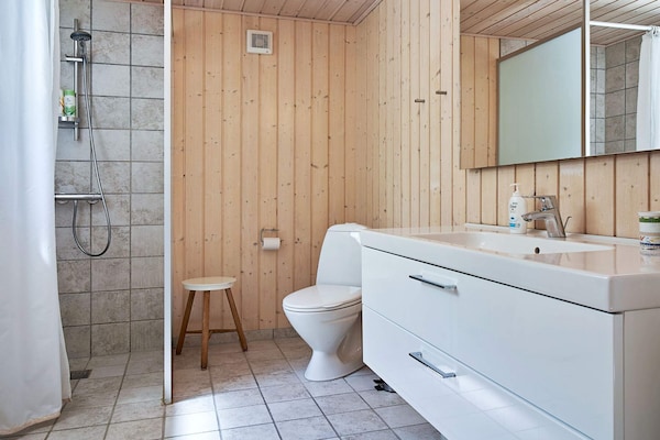 Foto van Modern vakantiehuisje vlakbij het strand - Vakantiehuis in Nexø - Indoor