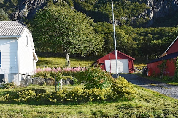 Foto van 6 persoons vakantie huis in MIDSUND-By Traum - Vakantiehuis in Midsund - Outdoor