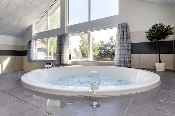 Foto van 20 persoons vakantie huis in Væggerløse - Vakantiehuis in Væggerløse - Spa