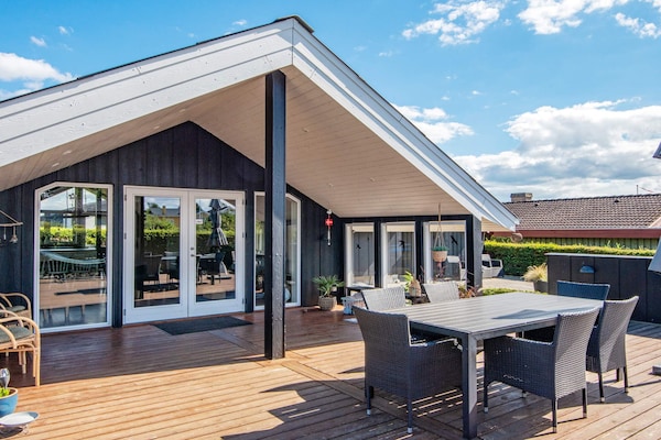 Foto van Luxe vakantiehuis met 7 gastenverblijven in Hejls - Vakantiehuis in Hejls - View
