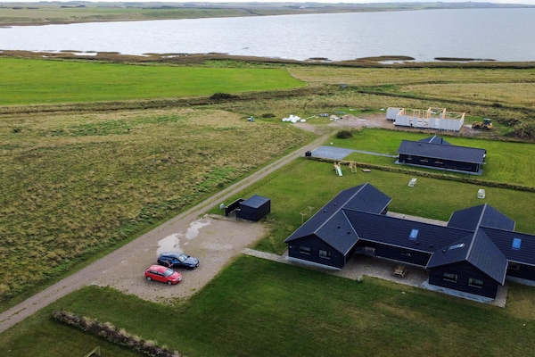 Foto van Luxe vakantieverblijf met zwembad - Vakantiehuis in Harboøre - Outdoor