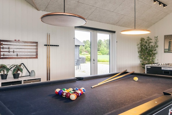 Foto van Luxe vakantieverblijf met zwembad - Vakantiehuis in Stege - Indoor