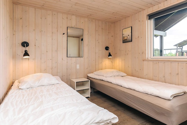 Foto van Luxe vakantieverblijf met zwembad - Vakantiehuis in Stege - Indoor