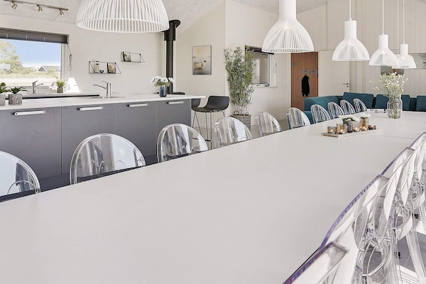 Foto van Luxe vakantieverblijf met zwembad - Vakantiehuis in Stege - Indoor