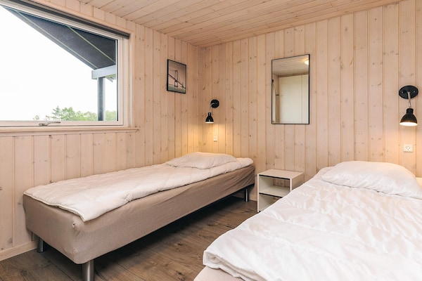 Foto van Luxe vakantieverblijf met zwembad - Vakantiehuis in Stege - Indoor