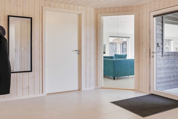 Foto van Luxe vakantieverblijf met zwembad - Vakantiehuis in Stege - Indoor