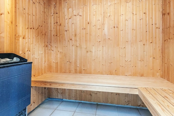 Foto van Luxe vakantieverblijf met zwembad - Vakantiehuis in Stege - Sauna