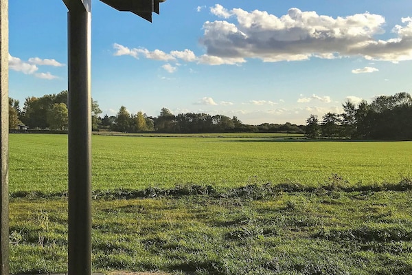Foto van Luxe vakantieverblijf met zwembad - Vakantiehuis in Stege - View