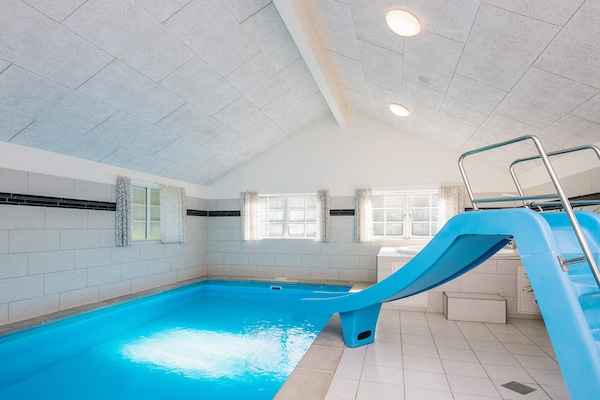 Foto van 24 persoons vakantie huis in Blåvand - Vakantiehuis in Blåvand - Pool
