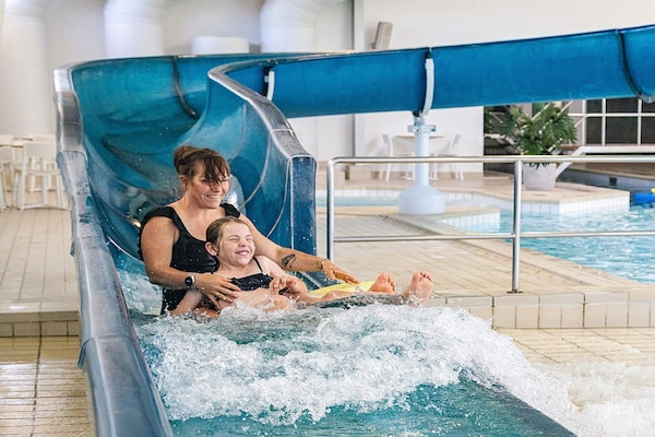 Foto van 6 persoons vakantie huis op een vakantie park in Blokhus - Pool