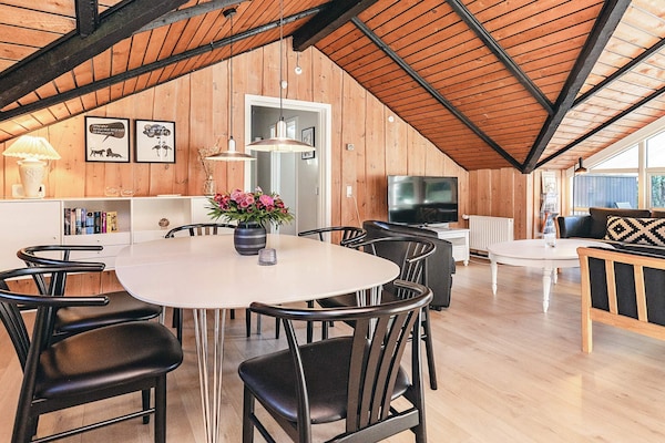 Foto van Licht vakantiehuis met bubbelbad - Vakantiehuis in Væggerløse - Indoor