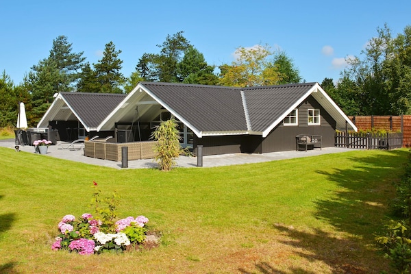 Foto van Licht vakantiehuis met bubbelbad - Vakantiehuis in Væggerløse - Outdoor