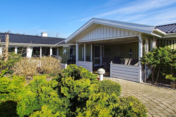 Foto van Luxe vakantieverblijf in Bork Havn - Vakantiehuis in Hemmet - View