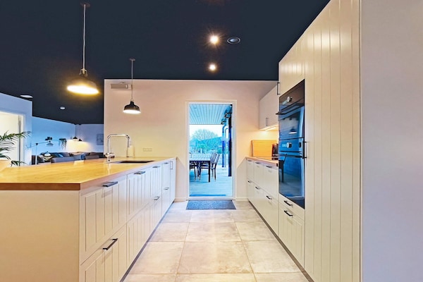 Foto van 14 persoons vakantie huis in Væggerløse-By Traum - Indoor