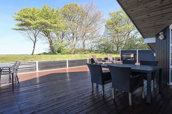 Foto van Zeezaligheid met Spa -- By Traum Ferienwohnungen - Vakantiehuis in Otterup - WaterView