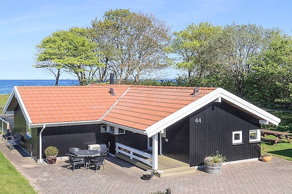 Foto van Zeezaligheid met Spa -- By Traum Ferienwohnungen - Vakantiehuis in Otterup - WaterView