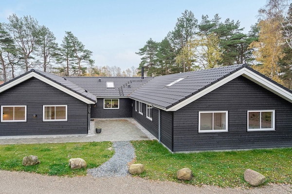Foto van Luxe strandhuis met spa - Vakantiehuis in Væggerløse - Outdoor