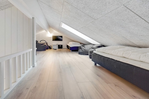 Foto van Luxe strandhuis met spa - Vakantiehuis in Væggerløse - Indoor